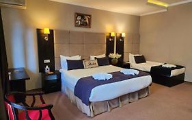 Shadow Boutique Hotel & Spa