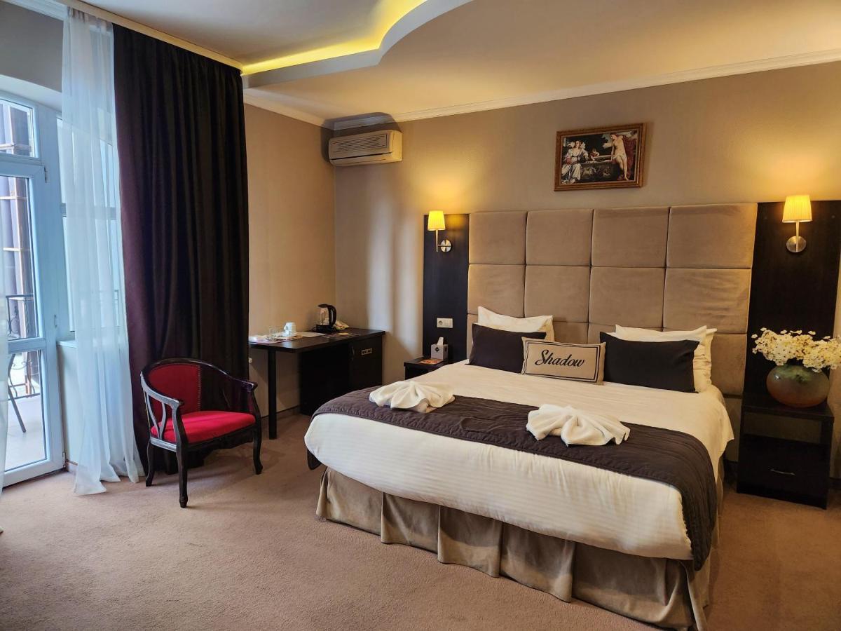 Shadow Boutique Hotel & Spa Chisinau Exterior photo